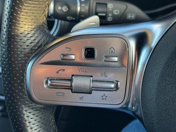 MERCEDES-BENZ GLC 2.0 GLC300d AMG Line (Premium) SUV 5dr Diesel G-Tronic+ 4MATIC E