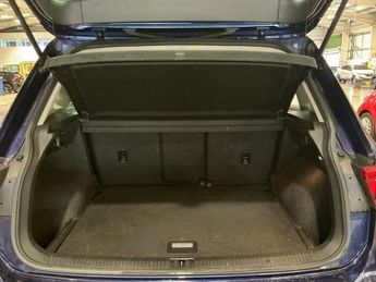 VOLKSWAGEN TIGUAN 2.0 TDI BlueMotion Tech SE SUV 5dr Diesel DSG Euro 6 (s/s) (150 