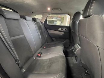 LAND ROVER RANGE ROVER VELAR 2.0 D180 SUV 5dr Diesel Auto 4WD Euro 6 (s/s) (180 ps)