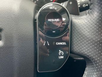 LAND ROVER RANGE ROVER VELAR 2.0 D180 SUV 5dr Diesel Auto 4WD Euro 6 (s/s) (180 ps)