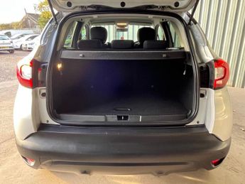 RENAULT CAPTUR 1.5 dCi Dynamique S MediaNav SUV 5dr Diesel EDC Euro 5 (90 ps)