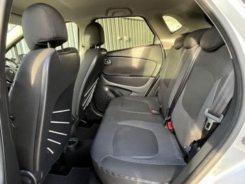 RENAULT CAPTUR 1.5 dCi Dynamique S MediaNav SUV 5dr Diesel EDC Euro 5 (90 ps)