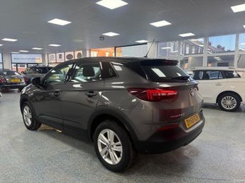 VAUXHALL GRANDLAND X 1.5 Turbo D BlueInjection SE SUV 5dr Diesel Auto 8Spd Euro 6 (s/