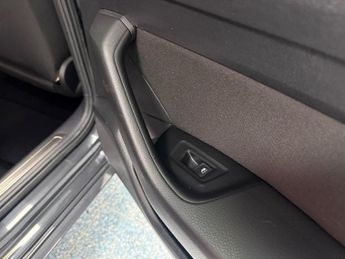 VOLKSWAGEN ARTEON 2.0 TSI SE Fastback 5dr Petrol DSG Euro 6 (s/s) (190 ps)