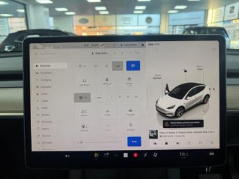 TESLA MODEL Y SUV 5dr Electric Auto RWD (346 ps)