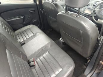 DACIA SANDERO STEPWAY 1.5 dCi Laureate Hatchback 5dr Diesel Manual Euro 6 (s/s) (90 ps