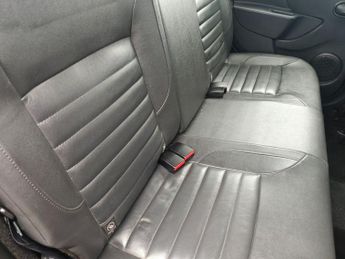 DACIA SANDERO STEPWAY 1.5 dCi Laureate Hatchback 5dr Diesel Manual Euro 6 (s/s) (90 ps