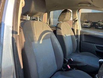 FORD FIESTA 1.4 Zetec Climate Hatchback 5 Door Petrol Manual Silver 