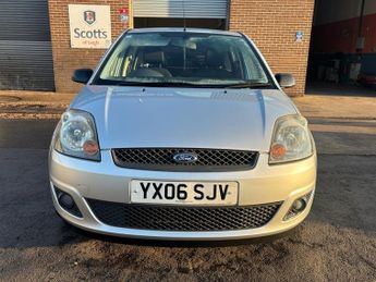 FORD FIESTA 1.4 Zetec Climate Hatchback 5 Door Petrol Manual Silver 