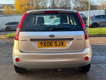 FORD FIESTA 1.4 Zetec Climate Hatchback 5 Door Petrol Manual Silver 