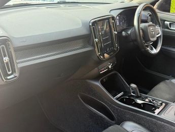 VOLVO XC40 2.0 T5 R-Design SUV 5dr Petrol Auto AWD 