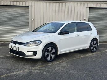 VOLKSWAGEN E-GOLF 35.8kWh e-Golf Hatchback 5dr Electric Auto (136 ps)