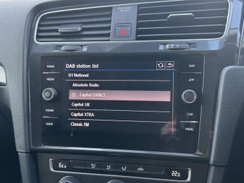 VOLKSWAGEN E-GOLF 35.8kWh e-Golf Hatchback 5dr Electric Auto (136 ps)