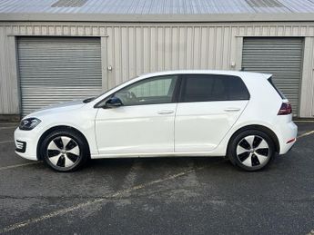 VOLKSWAGEN E-GOLF 35.8kWh e-Golf Hatchback 5dr Electric Auto (136 ps)
