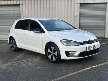 VOLKSWAGEN E-GOLF 35.8kWh e-Golf Hatchback 5dr Electric Auto (136 ps)