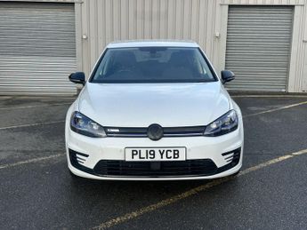 VOLKSWAGEN E-GOLF 35.8kWh e-Golf Hatchback 5dr Electric Auto (136 ps)