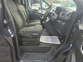 RENAULT TRAFIC Grey 2.0 dCi ENERGY 28 Sport Nav Van, Automatic , Euro 6 ULEZ, S