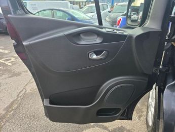 RENAULT TRAFIC Grey 2.0 dCi ENERGY 28 Sport Nav Van, Automatic , Euro 6 ULEZ, S