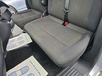 VOLKSWAGEN TRANSPORTER SHUTTLE Silver 2.0 BiTDI BlueMotion Tech SE Minibus, 83,300 miles, 2 own