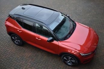 VOLVO XC40 1.5 T3 R-DESIGN 5 DOOR 8-SPEED AUTO 161 BHP (EURO 6)