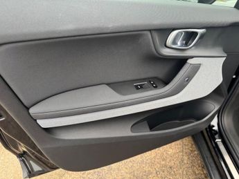 POLESTAR POLESTAR 2 Dual Motor 78kWh Long Range Fastback 5dr Electric Auto 4WDE (408