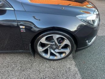 VAUXHALL INSIGNIA 2.0 CDTi SRi VX Line Nav Hatchback 5dr Diesel Auto Euro 6 (170 p