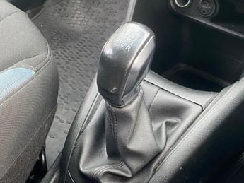 PEUGEOT 208 1.2 VTi PureTech Allure Hatchback 5dr Petrol Manual Euro 5 (82 p