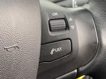 PEUGEOT 208 1.2 VTi PureTech Allure Hatchback 5dr Petrol Manual Euro 5 (82 p