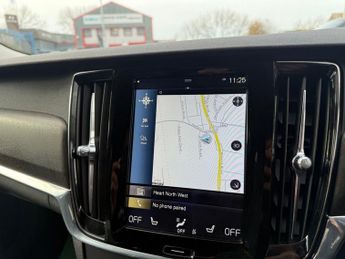 VOLVO V90 2.0 D5 PowerPulse Pro Estate 5dr Diesel Auto AWD Euro 6-2 FORMER