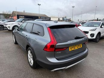 VOLVO V90 2.0 D5 PowerPulse Pro Estate 5dr Diesel Auto AWD Euro 6-2 FORMER
