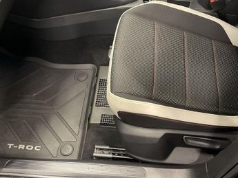 VOLKSWAGEN T-ROC 2.0 TSI GPF SEL SUV 5dr Petrol DSG 4Motion Euro 6 (s/s) (190 ps)