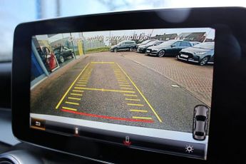 MERCEDES-BENZ C-CLASS 2.1 C250d AMG Line (Premium Plus) Saloon 4dr Diesel G-Tronic+ Eu