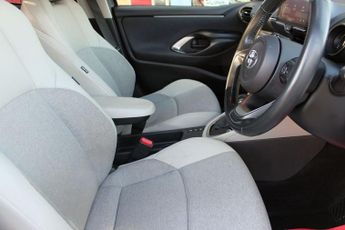 TOYOTA YARIS 1.5 VVT-h Excel Hatchback 5dr Petrol Hybrid E-CVT Euro 6 (s/s) (