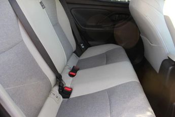 TOYOTA YARIS 1.5 VVT-h Excel Hatchback 5dr Petrol Hybrid E-CVT Euro 6 (s/s) (