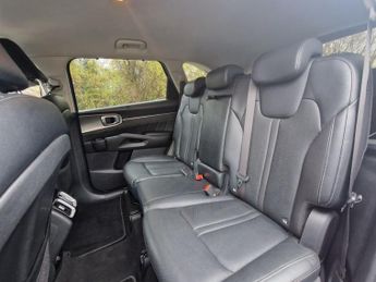 KIA SORENTO 1.6 h T-GDi 3 SUV 5dr Petrol Hybrid Auto AWD Euro 6 (s/s) (226 b