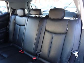 NISSAN LEAF 30kWh Tekna Hatchback 5dr Electric Auto (109 bhp)