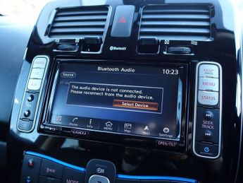 NISSAN LEAF 30kWh Tekna Hatchback 5dr Electric Auto (109 bhp)