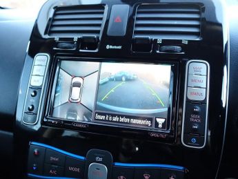 NISSAN LEAF 30kWh Tekna Hatchback 5dr Electric Auto (109 bhp)