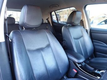 NISSAN LEAF 30kWh Tekna Hatchback 5dr Electric Auto (109 bhp)