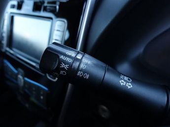 NISSAN LEAF 30kWh Tekna Hatchback 5dr Electric Auto (109 bhp)