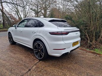 PORSCHE CAYENNE 3.0 V6 E-Hybrid 17.9kWh Platinum Edition Coupe 5dr Petrol Plug-i