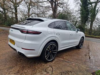 PORSCHE CAYENNE 3.0 V6 E-Hybrid 17.9kWh Platinum Edition Coupe 5dr Petrol Plug-i