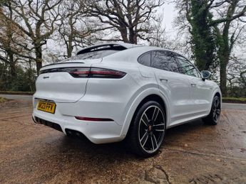 PORSCHE CAYENNE 3.0 V6 E-Hybrid 17.9kWh Platinum Edition Coupe 5dr Petrol Plug-i
