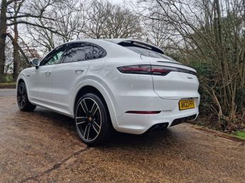 PORSCHE CAYENNE 3.0 V6 E-Hybrid 17.9kWh Platinum Edition Coupe 5dr Petrol Plug-i