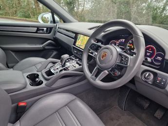PORSCHE CAYENNE 3.0 V6 E-Hybrid 17.9kWh Platinum Edition Coupe 5dr Petrol Plug-i