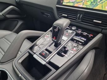 PORSCHE CAYENNE 3.0 V6 E-Hybrid 17.9kWh Platinum Edition Coupe 5dr Petrol Plug-i