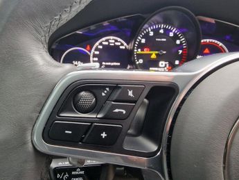 PORSCHE CAYENNE 3.0 V6 E-Hybrid 17.9kWh Platinum Edition Coupe 5dr Petrol Plug-i