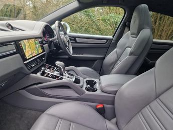 PORSCHE CAYENNE 3.0 V6 E-Hybrid 17.9kWh Platinum Edition Coupe 5dr Petrol Plug-i