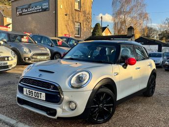 MINI HATCH 2.0 Cooper SD Hatchback 5dr Diesel Auto 6Spd Euro 6 (s/s) (170 p