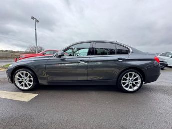 BMW 3 SERIES 2.0 320d Luxury Saloon 4dr Diesel Auto Euro 5 (s/s) (184 ps) * H